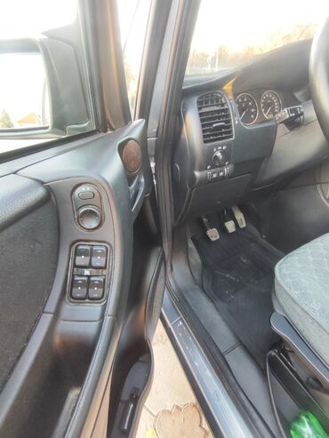 Opel: Opel Zafira: 2003 г., 2.2 л, Механика, Бензин, Минивэн — 13