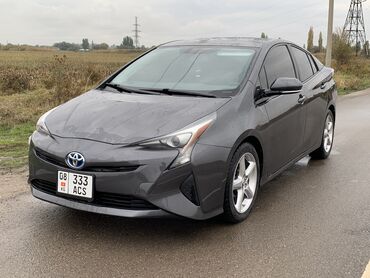 казан r17: Toyota Prius: 2016 г., 1.8 л, Гибрид, Седан