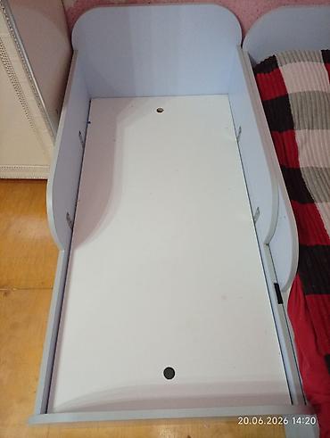 dolablar 2ci el: Oğlan və qız üçün, İşlənmiş, Çarpayı, Bazalı, Matras ilə, Siyirməli — 5
