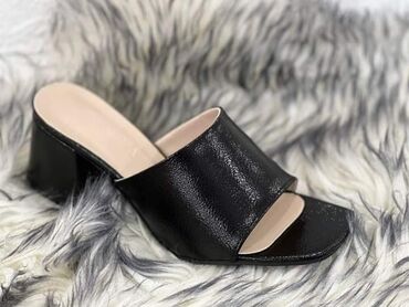 Papuče: 2200din
.
36-40 — 16