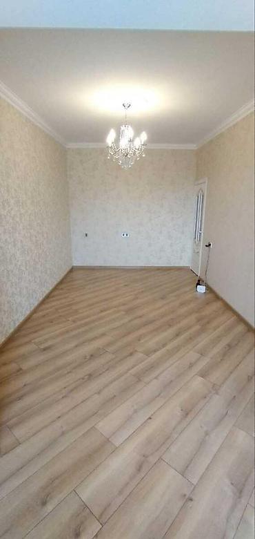 kohnə binalar: Bakı, 7-ci mikrorayon, 3 otaqlı, Köhnə tikili, m. Dərnəgül, 75 kv. m — 1