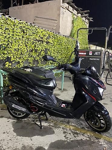 Скутеры: Q-Max скутер, 150 см³. На ходу. Характеристики и оснащение: - — 2