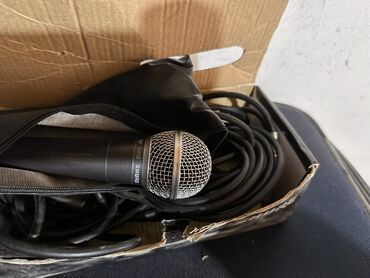 Вокальные микрофоны: Динамический вокальный микрофон Shure SM58. Особенности: -