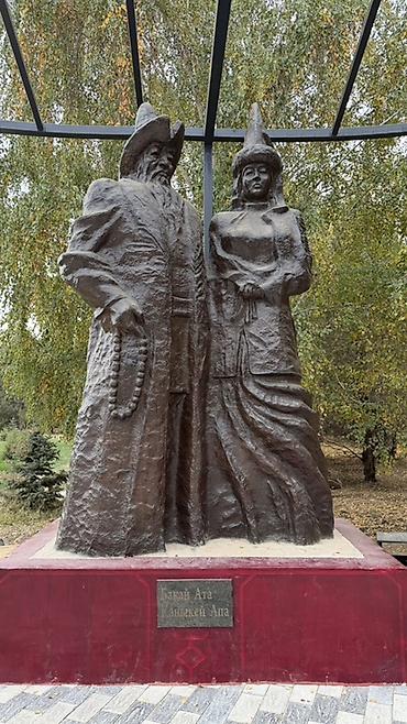Молодая пара срочно ищет квартиру на длительный срок ближе к центру