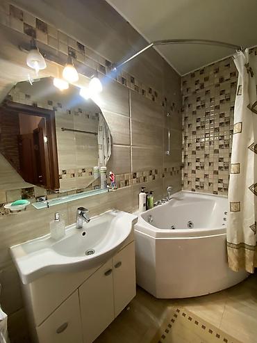 Посуточная аренда квартир: 1 комната, Душевая кабина, Постельное белье, Кондиционер at lalafo.kg — 8 Посуточная аренда квартир: 1 комната, Душевая кабина, Постельное белье, Кондиционер — 8