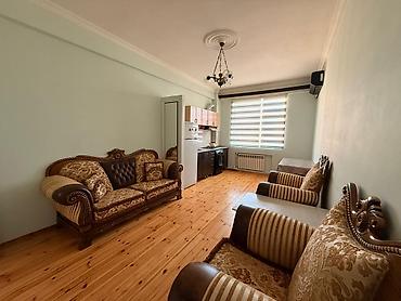 Mənzillər: 🏡 Kirayə Mənzil – İnsaatcilar metrosuna 4 dq mesafede Yasamal rayonu — 2