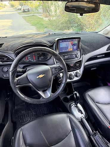 машины для картинга: Chevrolet Spark: 2017 г., 1 л, Автомат, Бензин, Хэтчбэк — 7