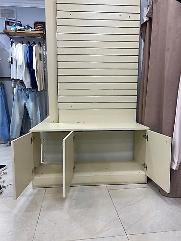 stend vitrin: Mağaza vitrini və saxlama modulu dəsti - Material: laminat/MDF tipli — 2