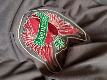 Majice: Replay duks sa kragnicom mis boje. Sa izvezenim logom na rukavu — 9