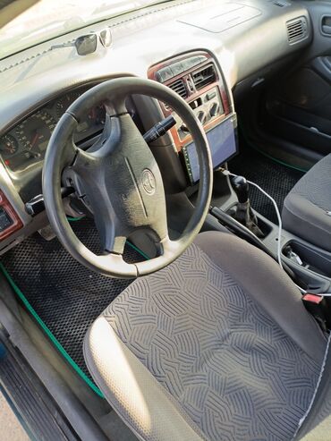машина джип тойота: Toyota Avensis: 1998 г., 2 л, Механика, Дизель, Седан