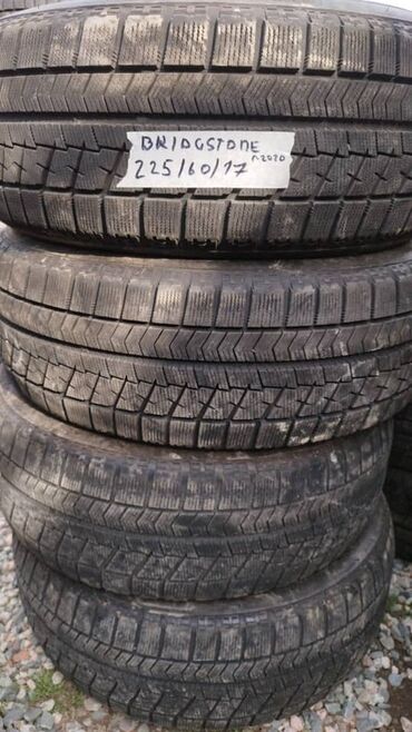 Шины: Шины 225 / 60 / R 17, Зима, Б/у, Комплект, Легковые, Япония, Bridgestone
