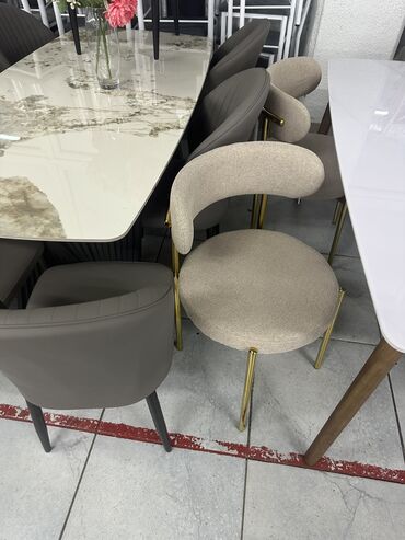 Ремонт, реставрация мебели: Ремонт мебели 
Реставрация мебели 
Замена метериала 
Замена паралона — 5