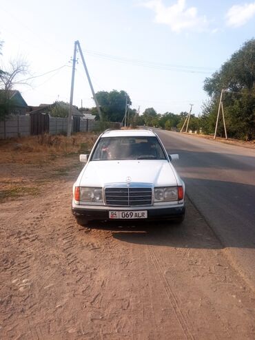 трехколесный скутер: Mercedes-Benz W124: 1990 г., 2 л, Механика, Бензин, Универсал