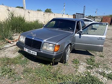 bwb e34: Mercedes-Benz W124: 1993 г., Седан — 4