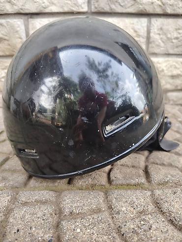 leskovac bicikle prodaja: Kaciga, Nema kais.Crna zaštitna kaciga za bicikl/rolere/skate - Tvrda — 1