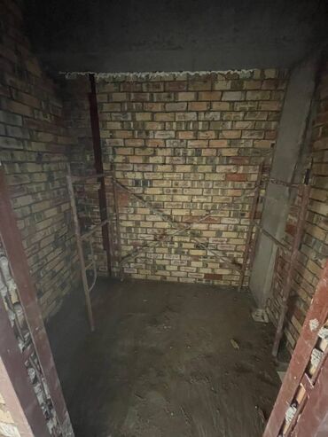 калыс ордодон квартира керек: 3 комнаты, 93 м², Элитка, 9 этаж, ПСО (под самоотделку)