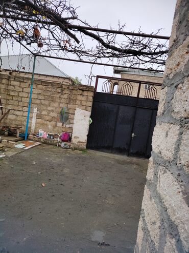 binə mərkəz: Binə 3 otaqlı, 106 kv. m, Kredit var, Orta təmir