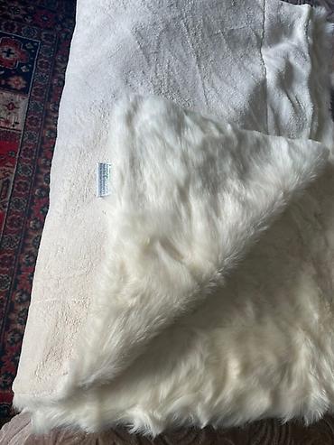 divan örtüsü: Məhsul: Ağ süni tüklü ikiüzlü plaid/örtük(152x200 sm) - Rəng: Qarlı — 2