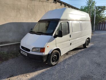 Навесная сельхозтехника: Ağ rəngli, yüksək tavanlı Ford Transit yük mikroavtobusu. Əsas