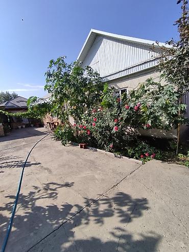 6 мкр: 📍 В селе Кожомкул (Военно-Антоновка) от трассы 400м. 🏡Продается дом — 2