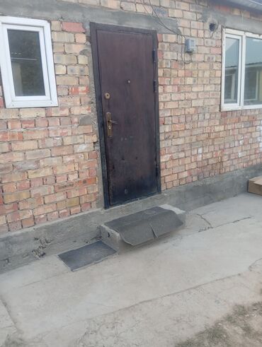 снять на длительный срок дом: 24 кв. м, 2 бөлмө, Брондолгон эшиктер, Унаа токтотуучу жай, Жертөлө, ороо