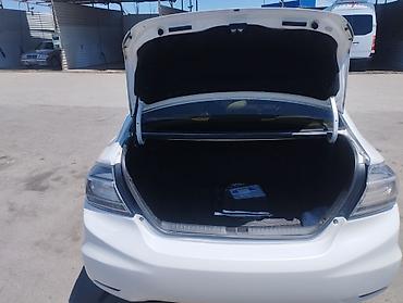 2teker az: Honda Civic: 1.6 l | 2013 il Sedan — 3