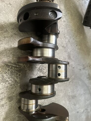 Filtrlər: BMW X5 2007 E70 4.8 benzin (N62B48) mühərrik üçün orijinal krank vali