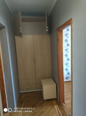 Uzunmüddətli kirayə mənzillər: Nərimanov metrosunun yaxınlığında 5 mertebeli binanın 5-ci — 10