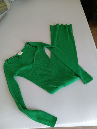 zelena čipkasta haljina: M (EU 38), bоја - Zelena, Dugih rukava