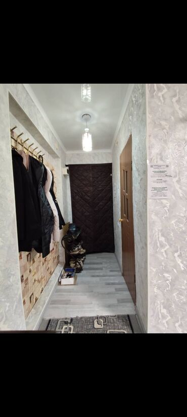 квартира целексия: 3 комнаты, 52 м², 3 этаж, Старый ремонт