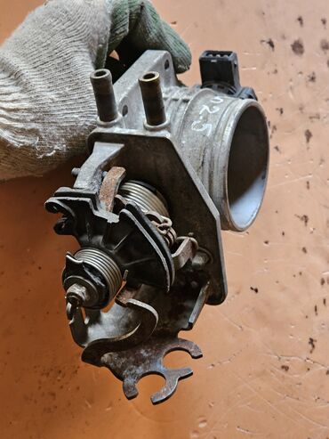 Дроссельные заслонки: Дроссельная заслонка BMW 1997 г., Б/у, Оригинал, Германия — 5