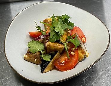 Повара: Повар Сушист. Больше 6 лет опыта at lalafo.kg — 35 Повара: Повар Сушист. Больше 6 лет опыта — 35