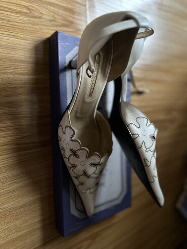 женская обувь 41: Туфли кожаные красивые