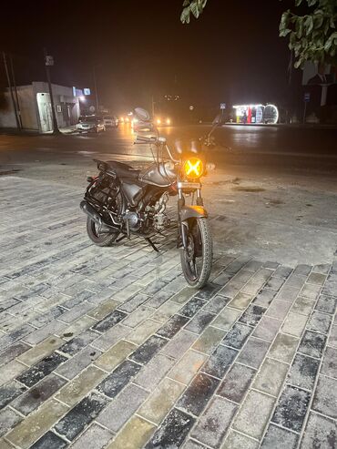 Аренда мототранспорта: Şəhər içi və qısa məsafələr üçün praktik benzinli motosiklet