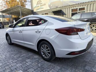 Hyundai: Hyundai Avante: 2018 г., 1.6 л, Автомат, Бензин, Седан — 4