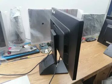 Monitori: Monitor HP 24" Pivot . Kao nov, Lepo ocuvan bez ogrebotina — 8