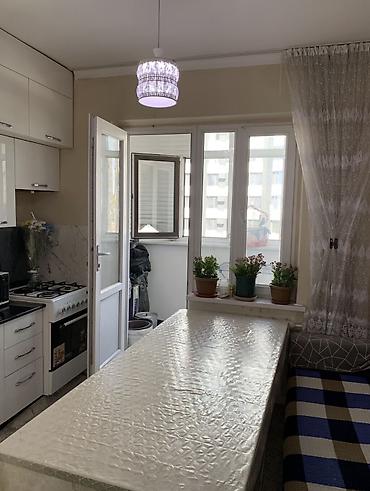 12: 2 комнаты, 52 м², 12 мкр 106 серия, 5 этаж, Косметический ремонт — 1