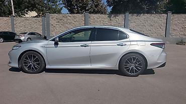 mark x: Toyota Camry: 2021 г., 2.5 л, Вариатор, Гибрид, Седан — 6