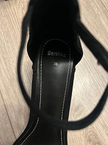 балыкчы пляж: Босоножки, 37.5, Bershka, Б/у, цвет - Черный, Самовывоз — 2