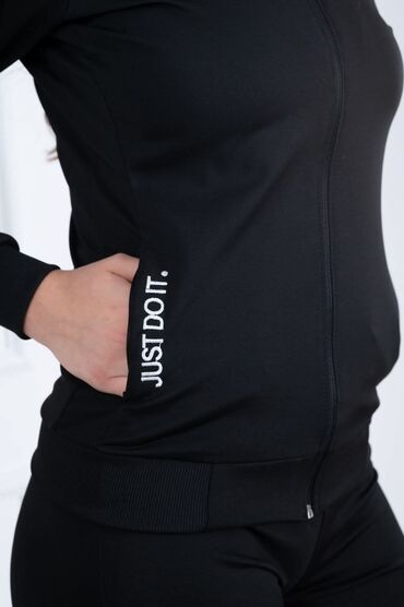 Gornji i donji deo: Nova boja 
likra s, m, l, xl, 2xl 
Cena 3200 din — 8