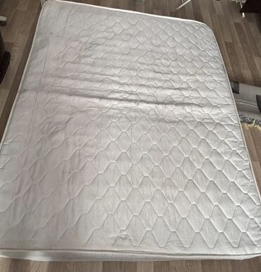 Pufiklər: 2 nəfərlik matras cəmi 20 azn