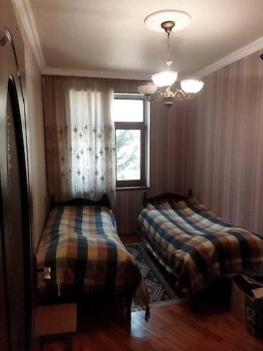 sirvan əmlak: Bakı, 8-ci mikrorayon, 3 otaqlı, Köhnə tikili, 80 kv. m — 1