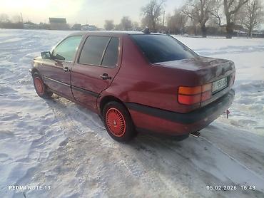 Volkswagen: Volkswagen Vento (седан, поколение на базе Golf III) Цвет: бордовый — 3