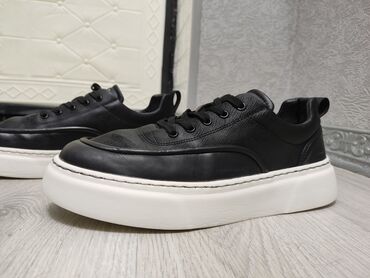 Women's Sneakers and athletic shoes: Ölçü: 42, rəng - Qara, Yeni -da lalafo.az — 6 Women's Sneakers and athletic shoes: Ölçü: 42, rəng - Qara, Yeni — 6
