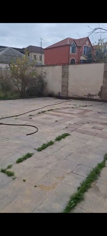 Həyət evləri və villaların satışı: Ikimərtəbəli həyət evi - Plan: 2 mərtəbə, geniş eyvanlı və pilləkənli — 4