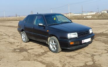 Volkswagen: Volkswagen Vento: 1994 г., 1.8 л, Механика, Бензин, Седан