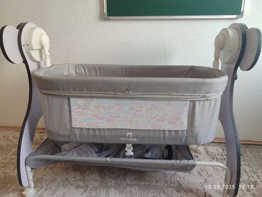 качалка лошадка: Электронная колыбель-люлька Ining Baby с автоматическим укачиванием -