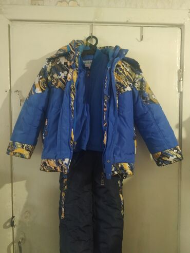 аляски детские: Продаю! Комплект тройка ( куртка, жилетка, комбинезон) Аляска