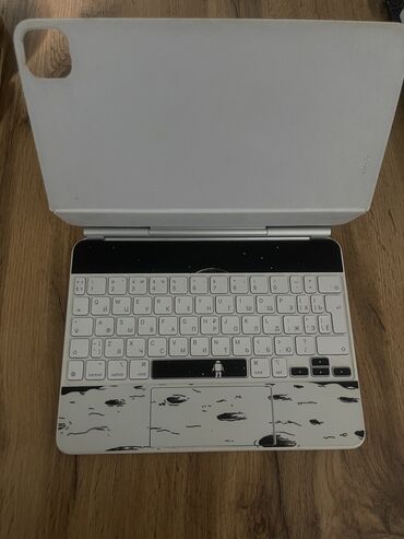 apple ноудбук: Клавиатура Apple Magic Keyboard на 11 дюймов. В подарок +однотонная