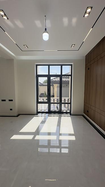 Продажа коттеджей и домов: 5 и более комнат, 280 м², 4 соток, Бишкек, Риэлтор — 11